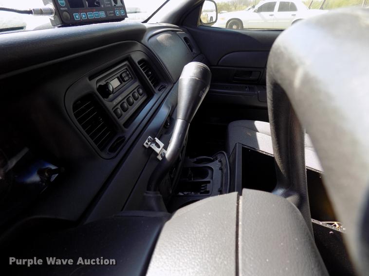 image for item DF4444 2011 Ford Crown Victoria Police Interceptor