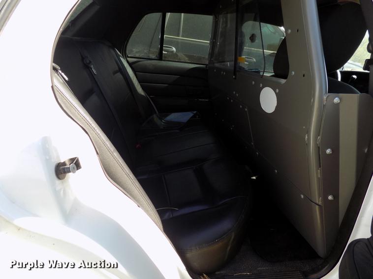 image for item DF4444 2011 Ford Crown Victoria Police Interceptor