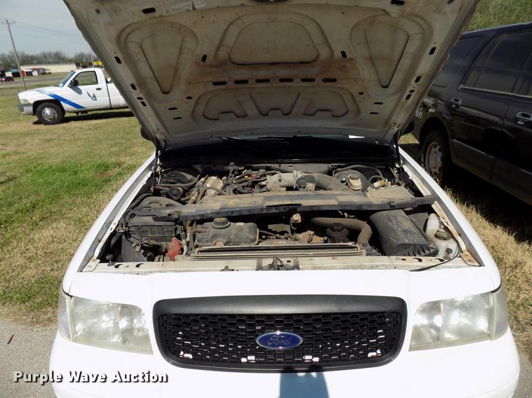 image for item DF4444 2011 Ford Crown Victoria Police Interceptor