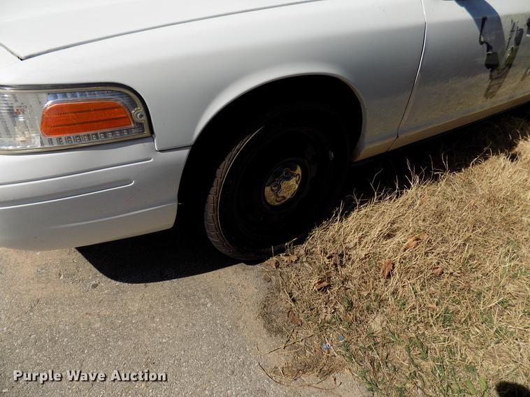 image for item DF4444 2011 Ford Crown Victoria Police Interceptor