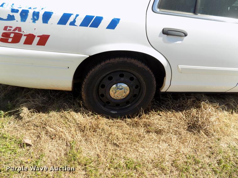 image for item DF4444 2011 Ford Crown Victoria Police Interceptor