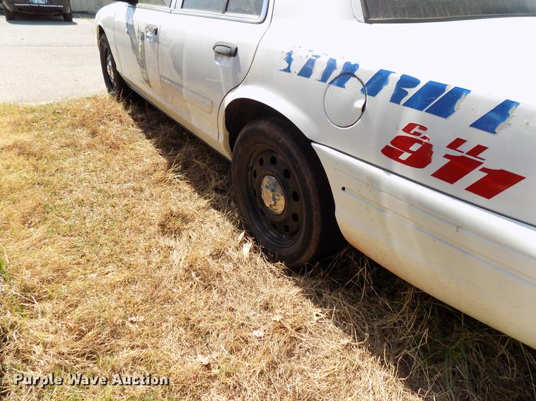 image for item DF4444 2011 Ford Crown Victoria Police Interceptor