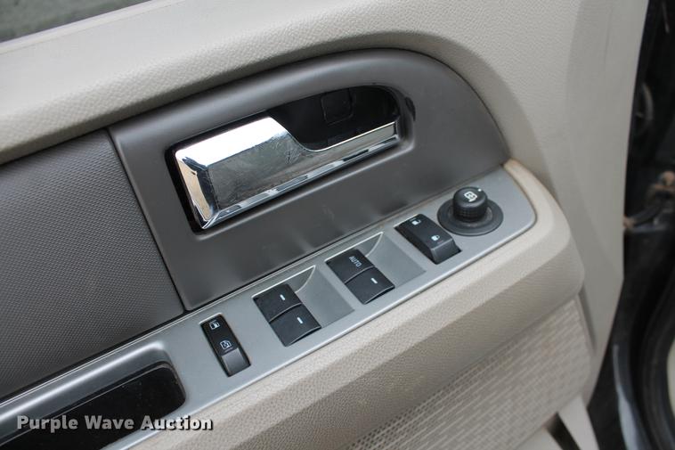 image for item DF4445 2010 Ford Expedition XLT SUV