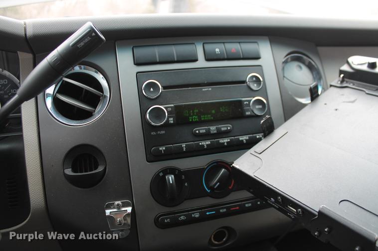 image for item DF4445 2010 Ford Expedition XLT SUV