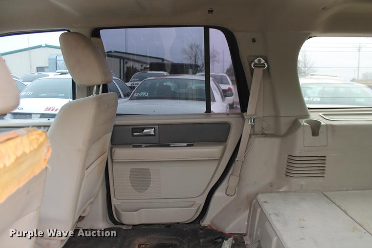 image for item DF4445 2010 Ford Expedition XLT SUV
