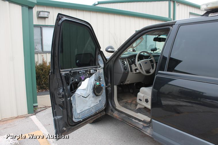 image for item DF4446 2010 Ford Expedition XLT SUV