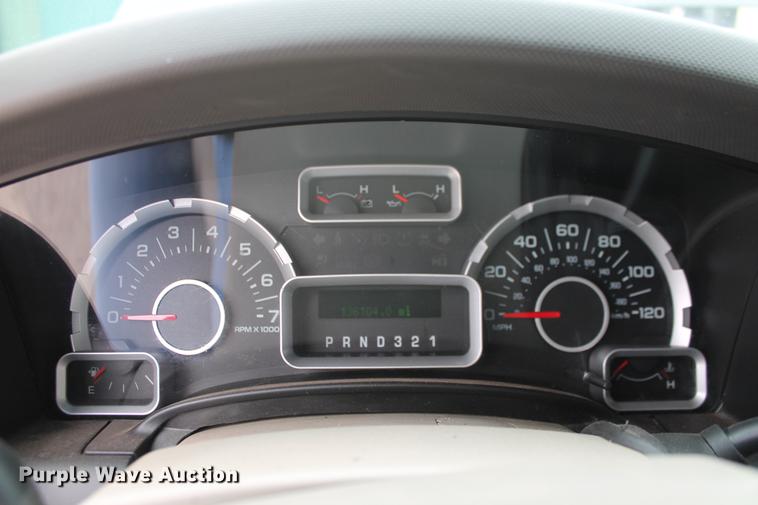 image for item DF4446 2010 Ford Expedition XLT SUV