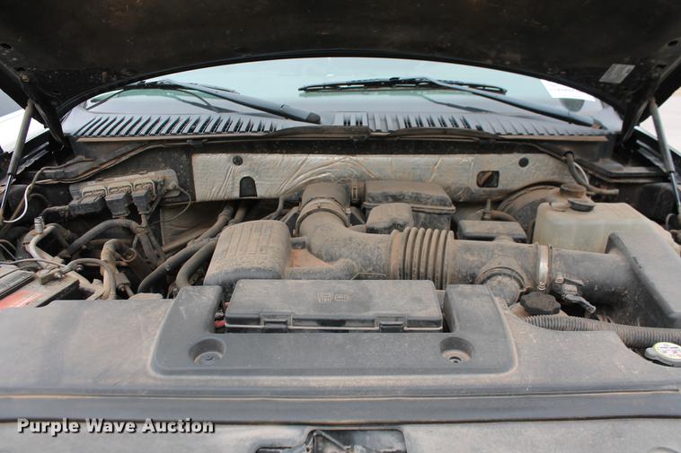 image for item DF4446 2010 Ford Expedition XLT SUV