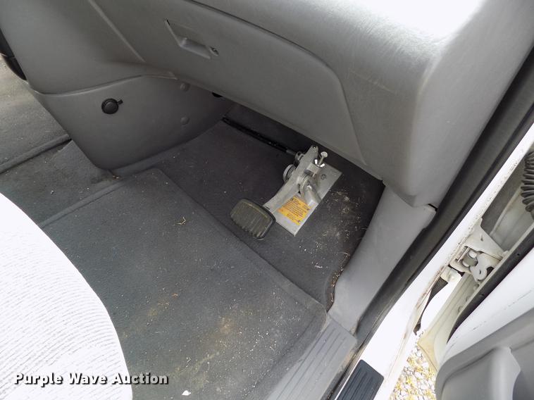 image for item DF4478 2001 Ford Windstar van