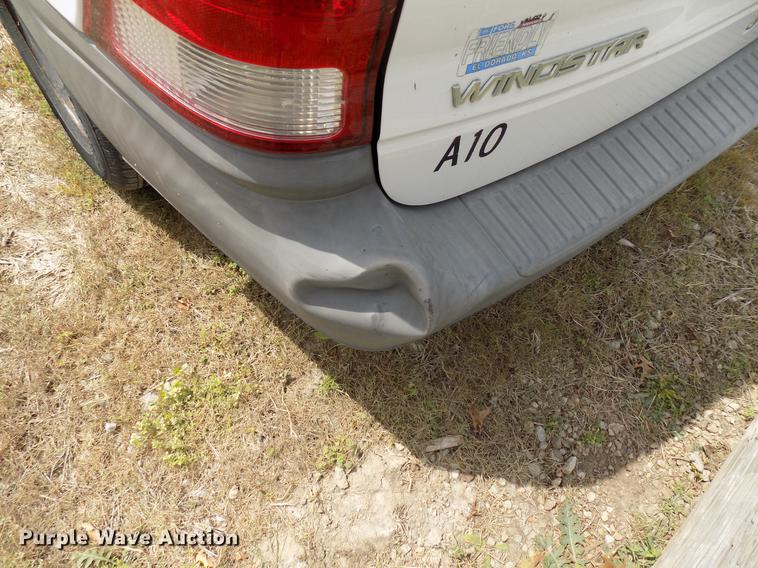 image for item DF4478 2001 Ford Windstar van