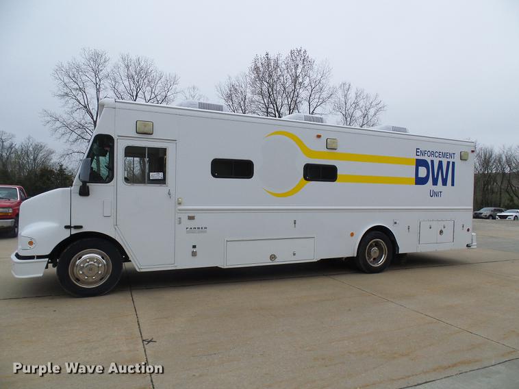 image for item DF7179 2003 Freightliner MT55 DWI/DUI enforcement/command center truck