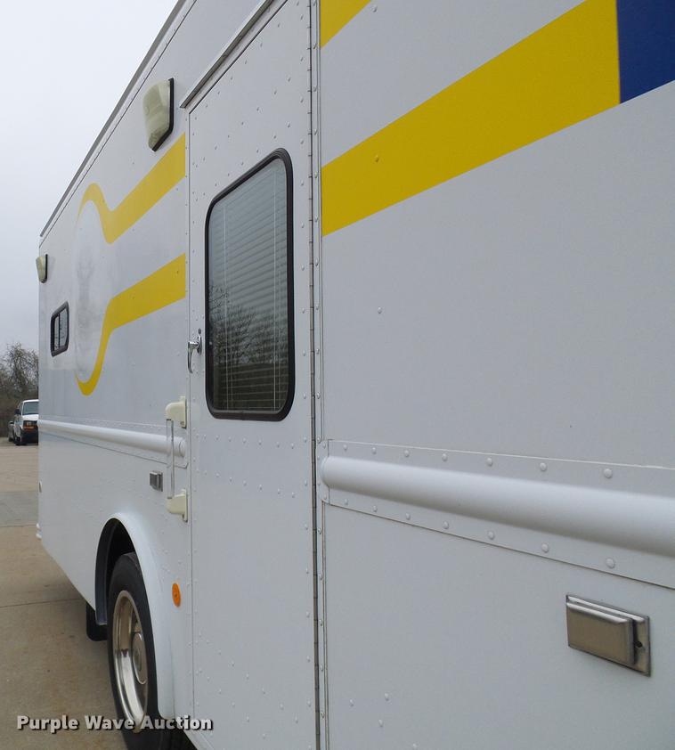 image for item DF7179 2003 Freightliner MT55 DWI/DUI enforcement/command center truck