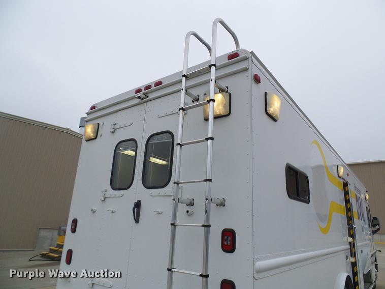 image for item DF7179 2003 Freightliner MT55 DWI/DUI enforcement/command center truck