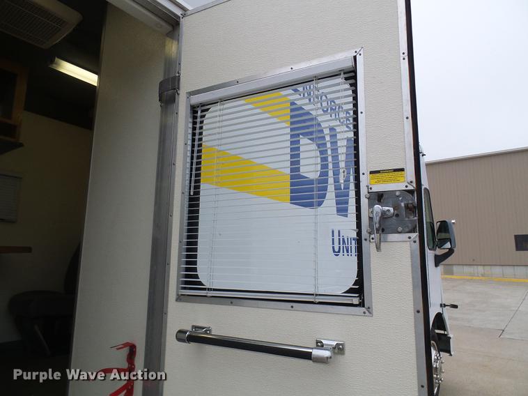 image for item DF7179 2003 Freightliner MT55 DWI/DUI enforcement/command center truck