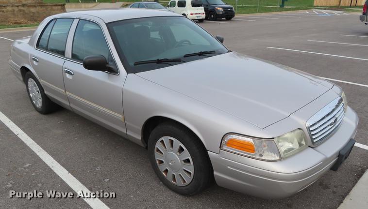image for item DF7761 2009 Ford Crown Victoria Police Interceptor