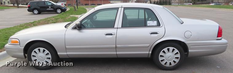 image for item DF7761 2009 Ford Crown Victoria Police Interceptor