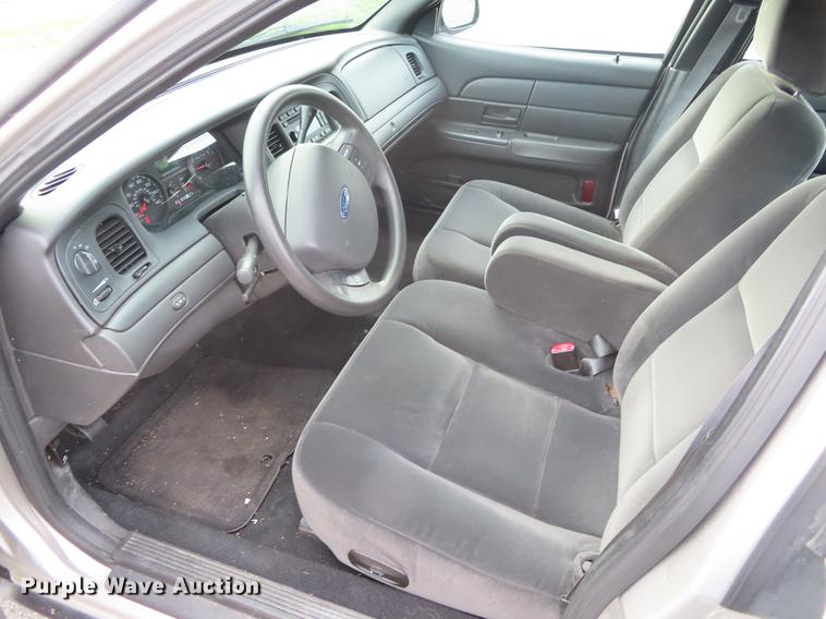 image for item DF7761 2009 Ford Crown Victoria Police Interceptor
