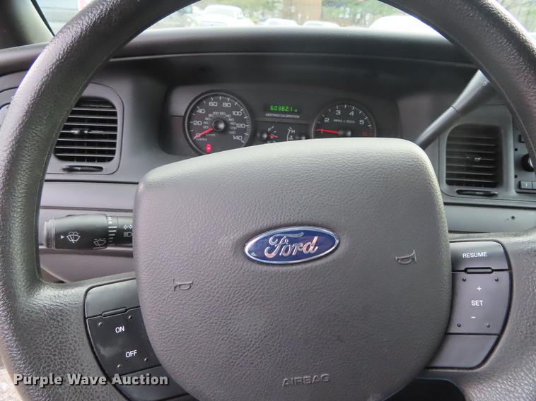 image for item DF7761 2009 Ford Crown Victoria Police Interceptor
