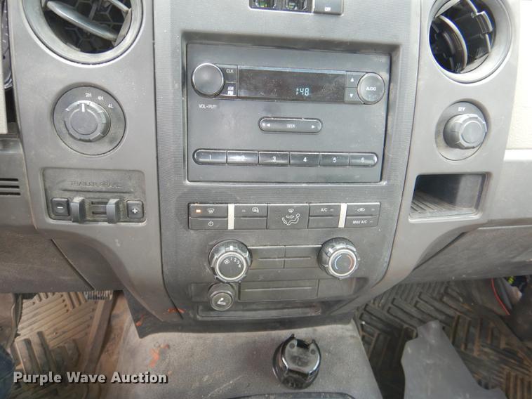 image for item DF7771 2010 Ford F150 SuperCab pickup truck