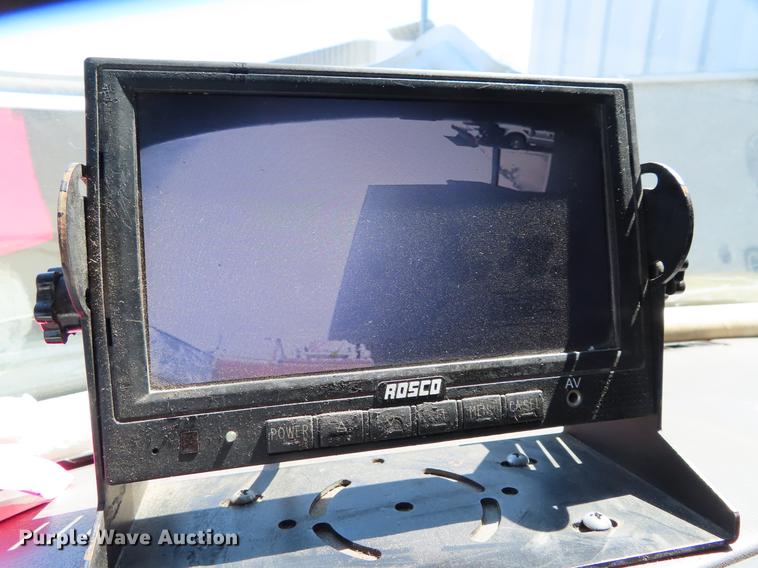 image for item DF7789 2011 Freightliner Business Class M2 refuse truck