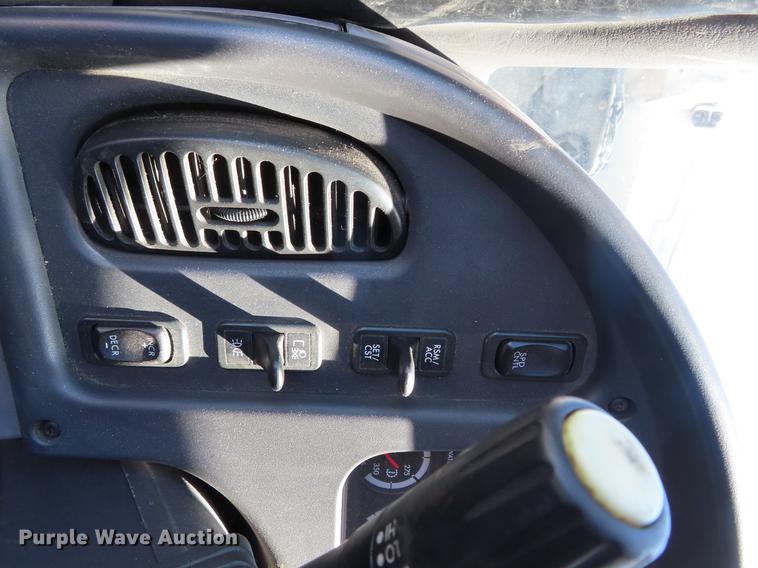 image for item DF7789 2011 Freightliner Business Class M2 refuse truck