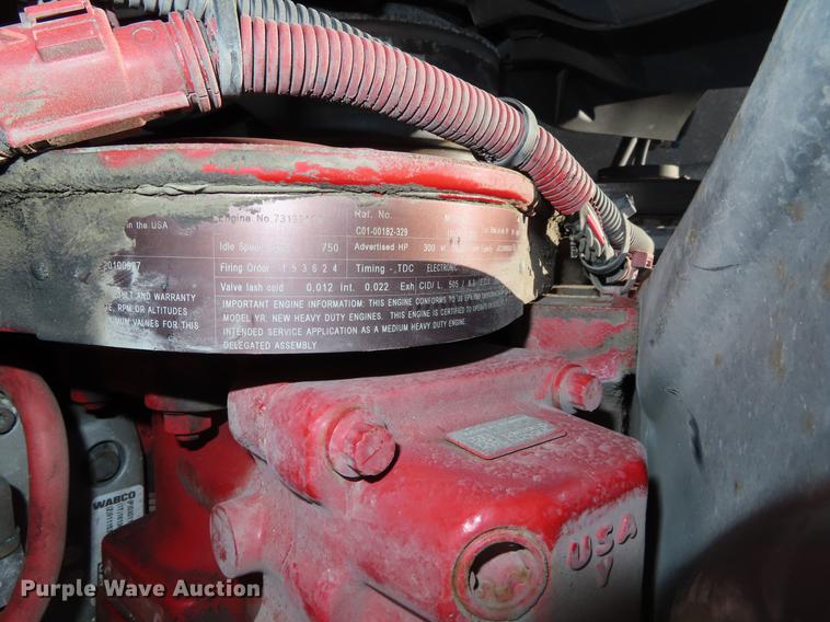 image for item DF7789 2011 Freightliner Business Class M2 refuse truck