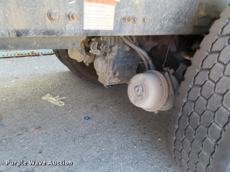 image for item DF7789 2011 Freightliner Business Class M2 refuse truck