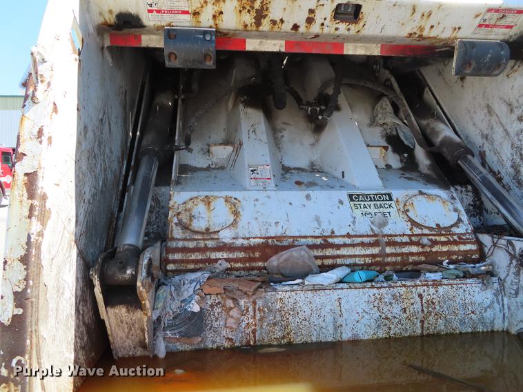 image for item DF7789 2011 Freightliner Business Class M2 refuse truck