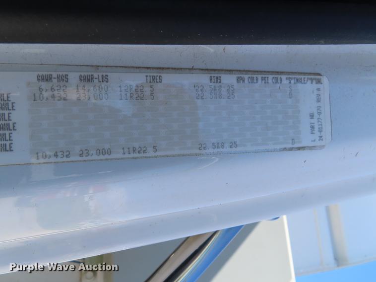 image for item DF7789 2011 Freightliner Business Class M2 refuse truck