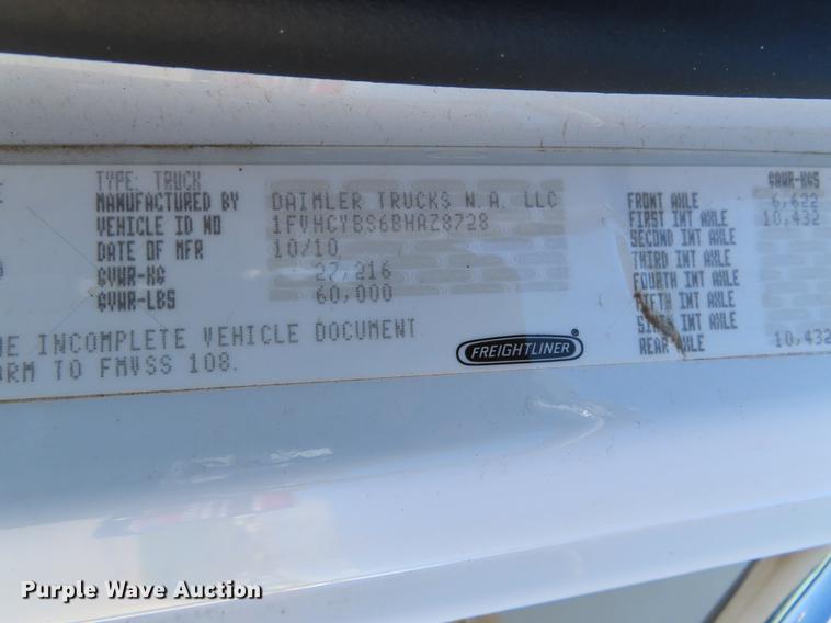 image for item DF7789 2011 Freightliner Business Class M2 refuse truck