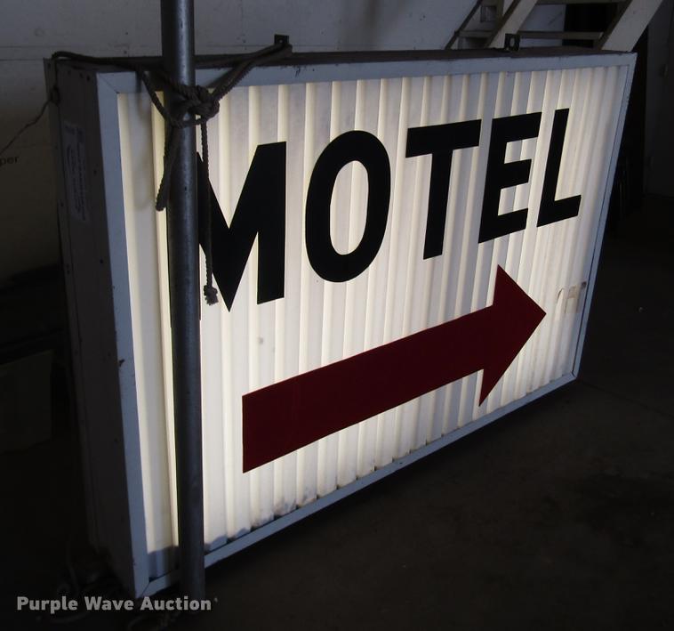 image for item DF7932 Motel sign