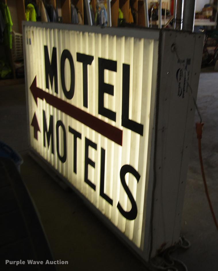 image for item DF7932 Motel sign