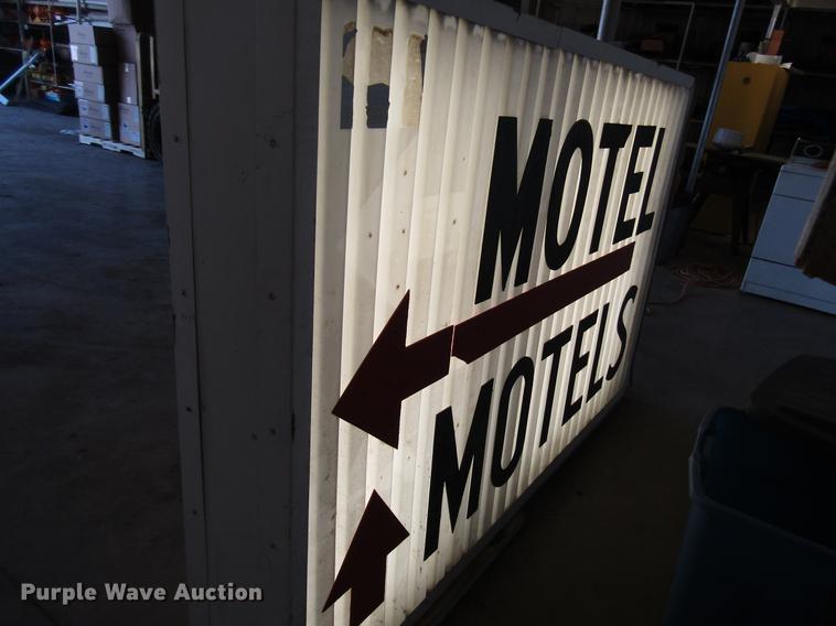 image for item DF7932 Motel sign