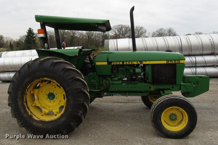 image for item DF7946 John Deere 2555 tractor