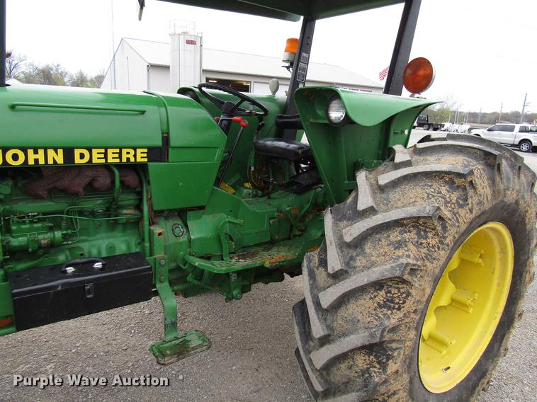 image for item DF7946 John Deere 2555 tractor