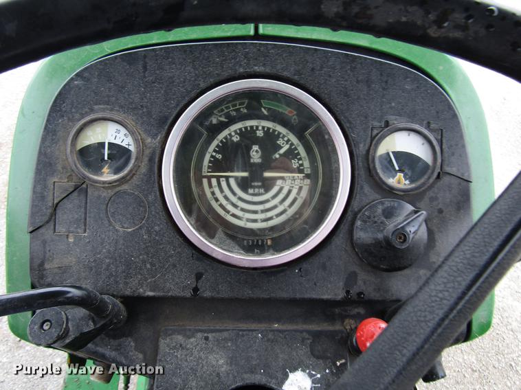 image for item DF7946 John Deere 2555 tractor