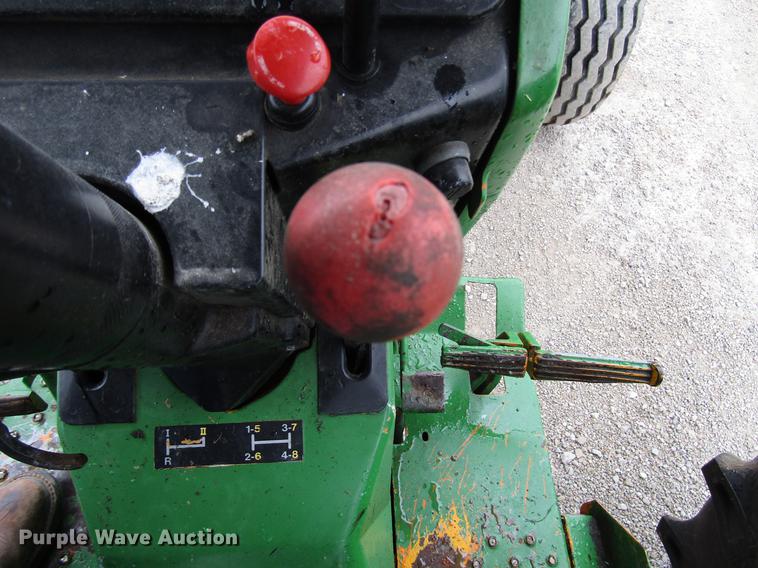 image for item DF7946 John Deere 2555 tractor