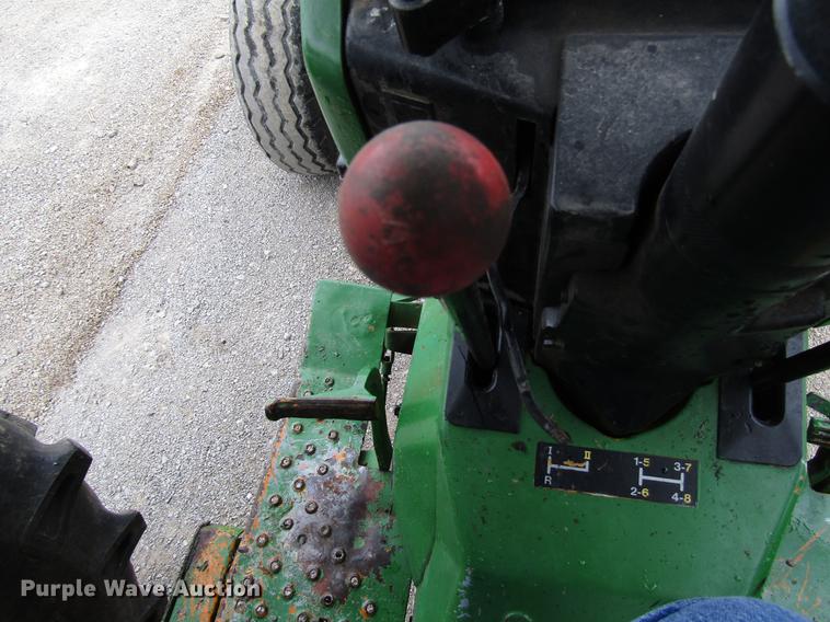 image for item DF7946 John Deere 2555 tractor