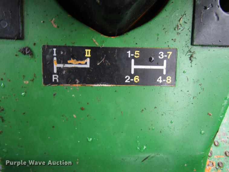 image for item DF7946 John Deere 2555 tractor