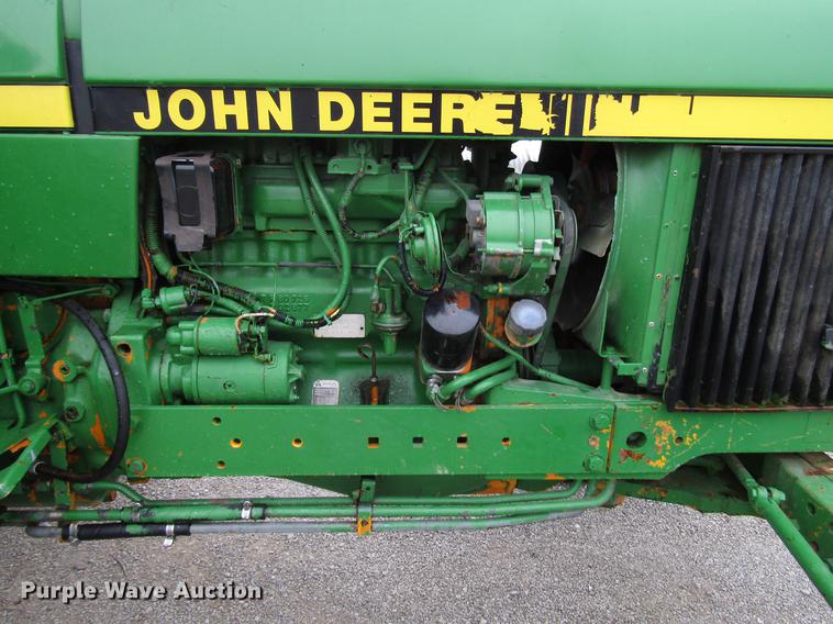image for item DF7946 John Deere 2555 tractor