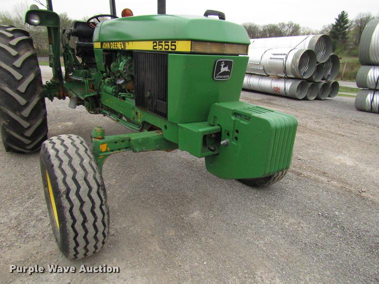 image for item DF7946 John Deere 2555 tractor