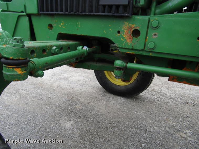 image for item DF7946 John Deere 2555 tractor
