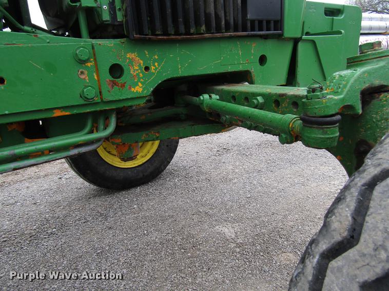 image for item DF7946 John Deere 2555 tractor
