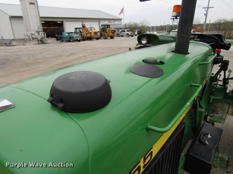 image for item DF7946 John Deere 2555 tractor