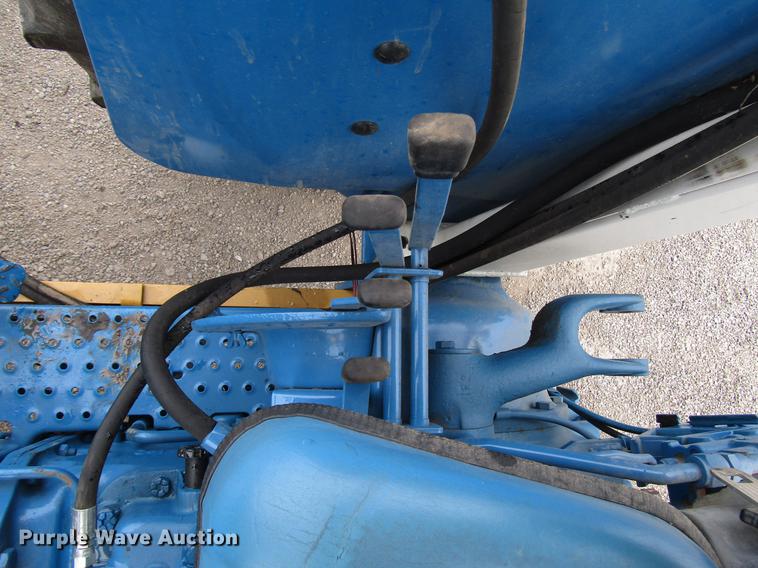 image for item DF7947 1985 Ford 6610 tractor