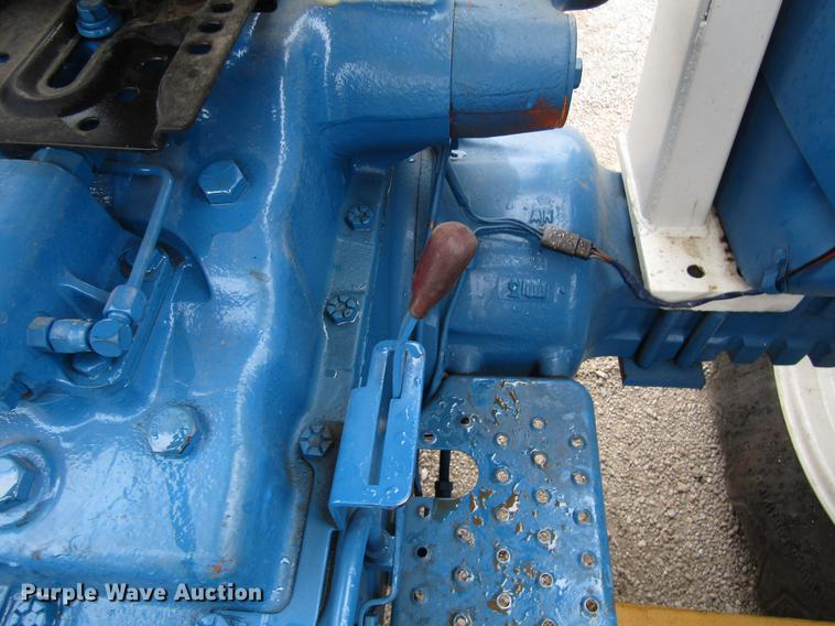 image for item DF7947 1985 Ford 6610 tractor