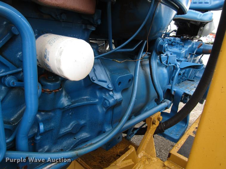 image for item DF7947 1985 Ford 6610 tractor