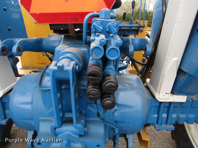 image for item DF7947 1985 Ford 6610 tractor