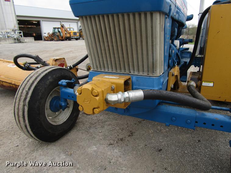 image for item DF7947 1985 Ford 6610 tractor