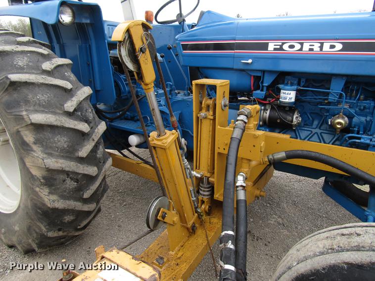 image for item DF7947 1985 Ford 6610 tractor